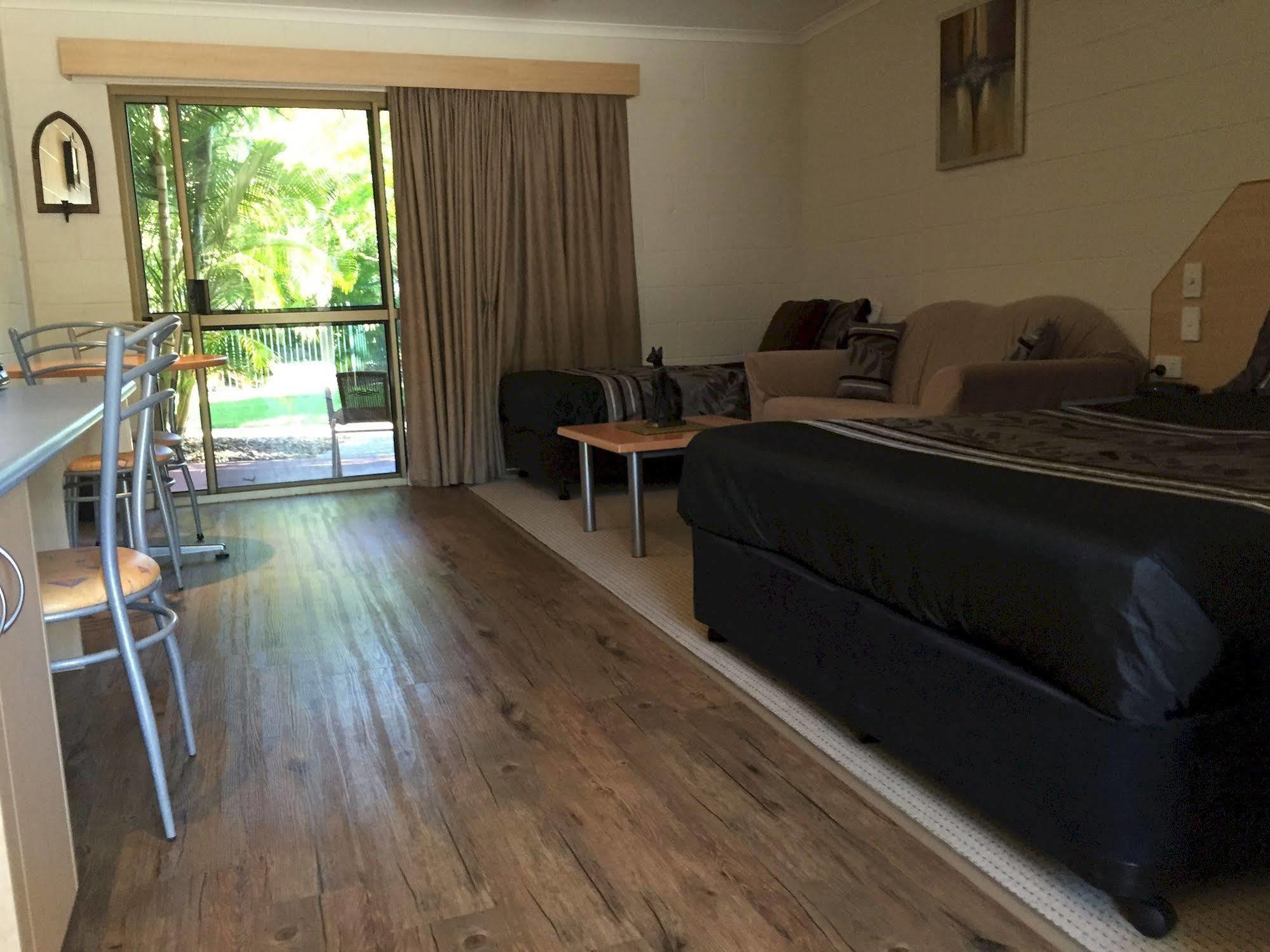 הרווי ביי Pialba Motor Inn מראה חיצוני תמונה