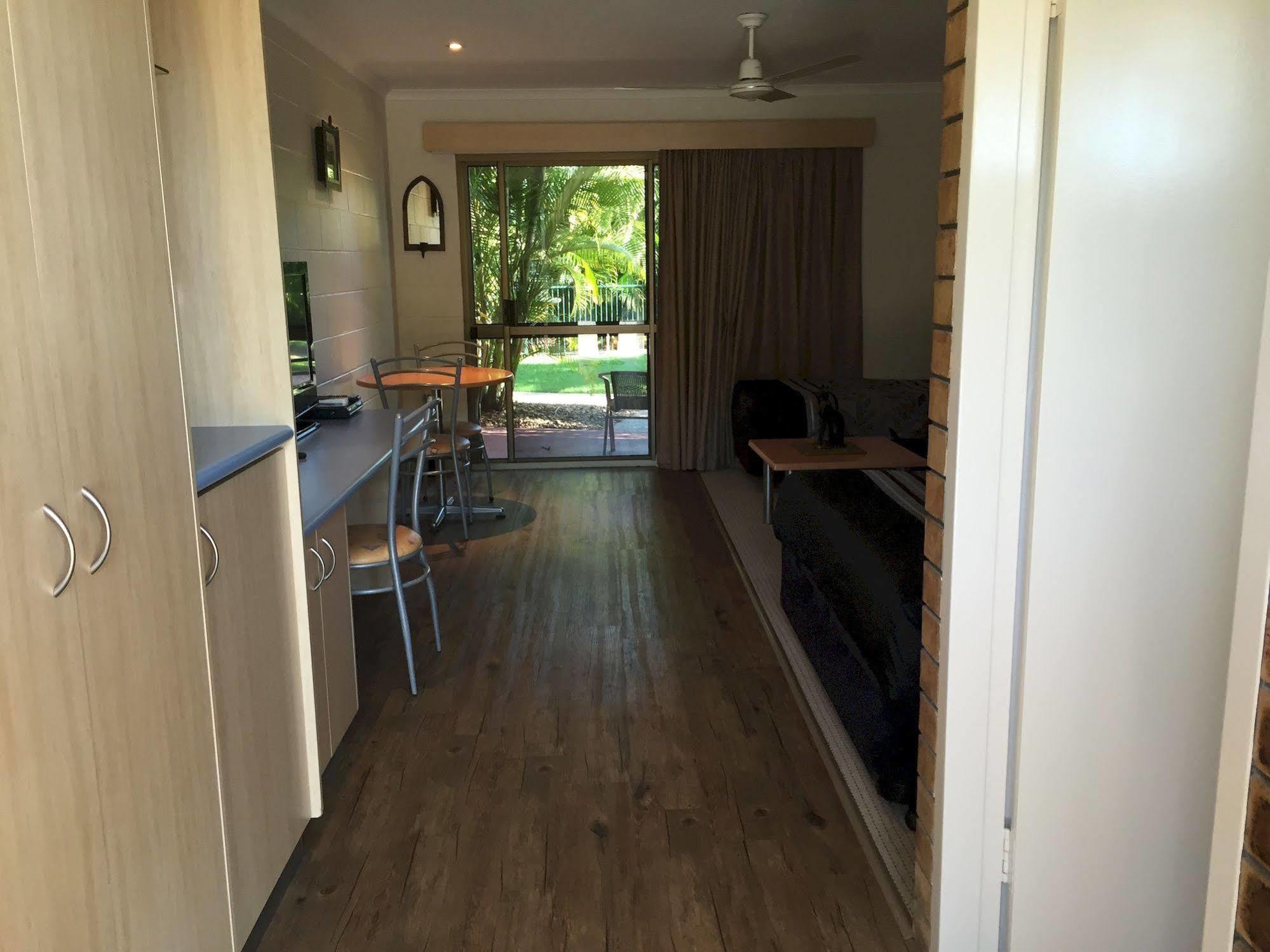 הרווי ביי Pialba Motor Inn מראה חיצוני תמונה